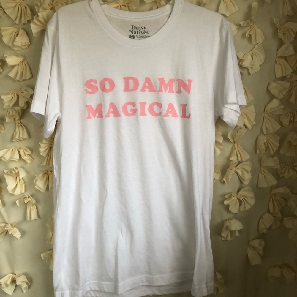 Daisy Natives Tee